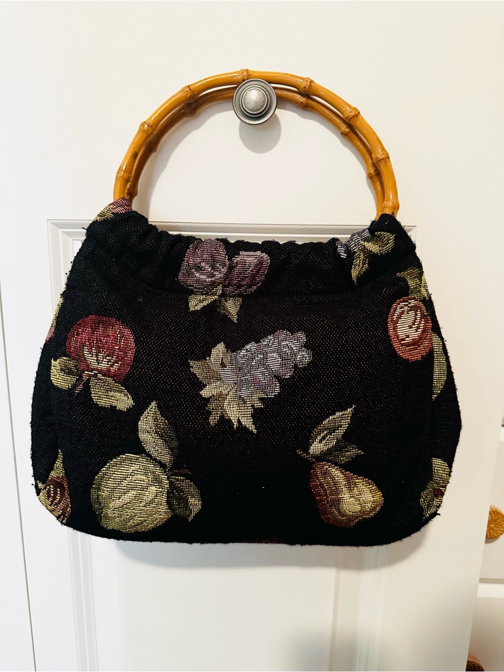 Fruit Tapestry Handbag Bamboo Handles Apples Grapes Cottagecore - Picture 2 of 6